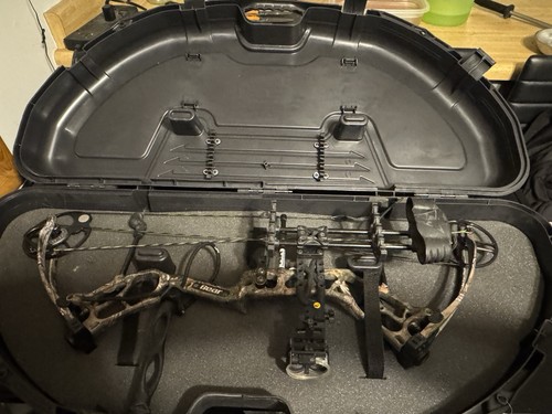 Bear compound bow with - ls-2,