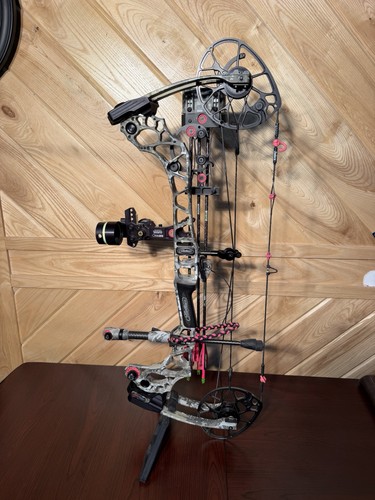 Mathews triax compound bow - compound,